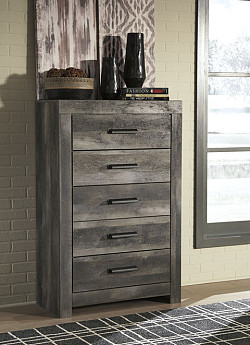 Ashley Wynnlow 5 Drawer Chest