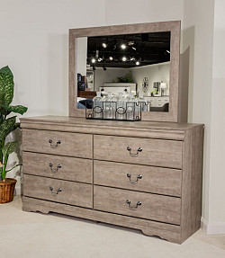  																			Ashley 5pc. Bayzor Queen Bedroom Su...
																		 